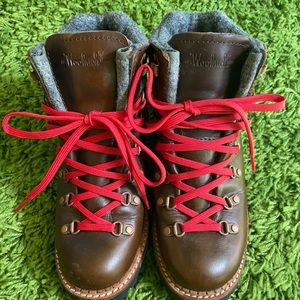 Woolrich hiking boots size women’s 6